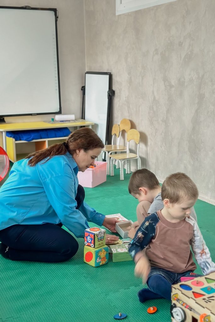 Ранняя помощь детям с РАС в РОО "Дети Дождя" в г.Сургут